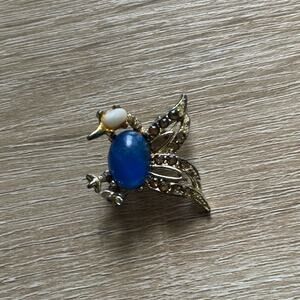 Vintage Blue and Gold tone Peacock Brooch/Pin Bird Cutesy Indie Accent Artsy
